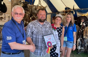 Midwest Taxidermy and Tanning - best outside vendor
