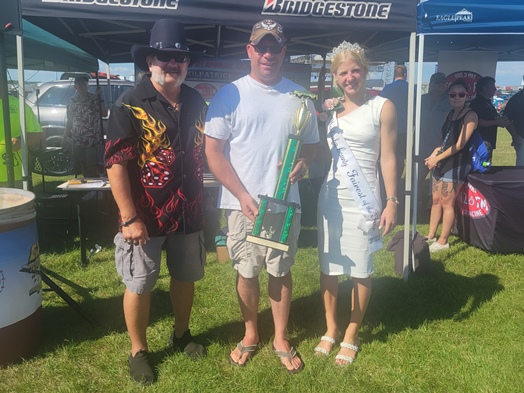 Mike and Carry Saskowski - car show winners